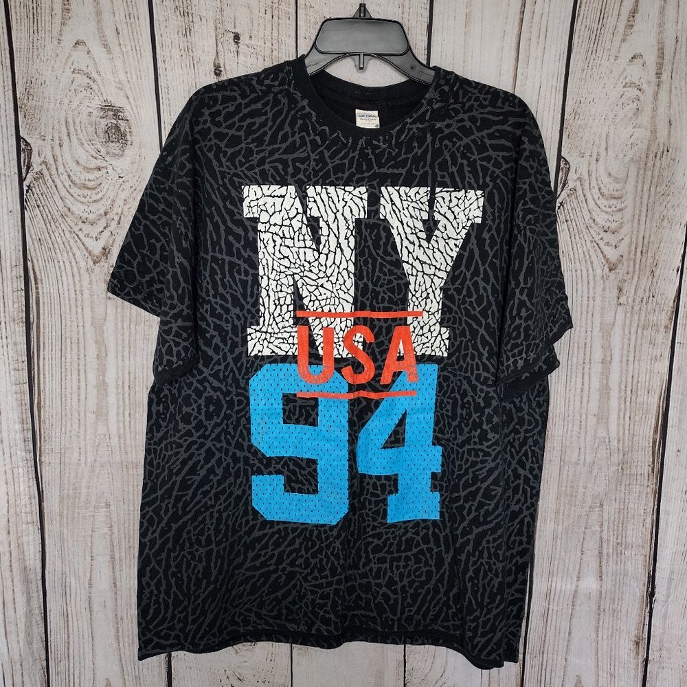 Vintage Huge New York USA 1994 Spell-Out Black T-Shirt Lightning/Fractal Pattern